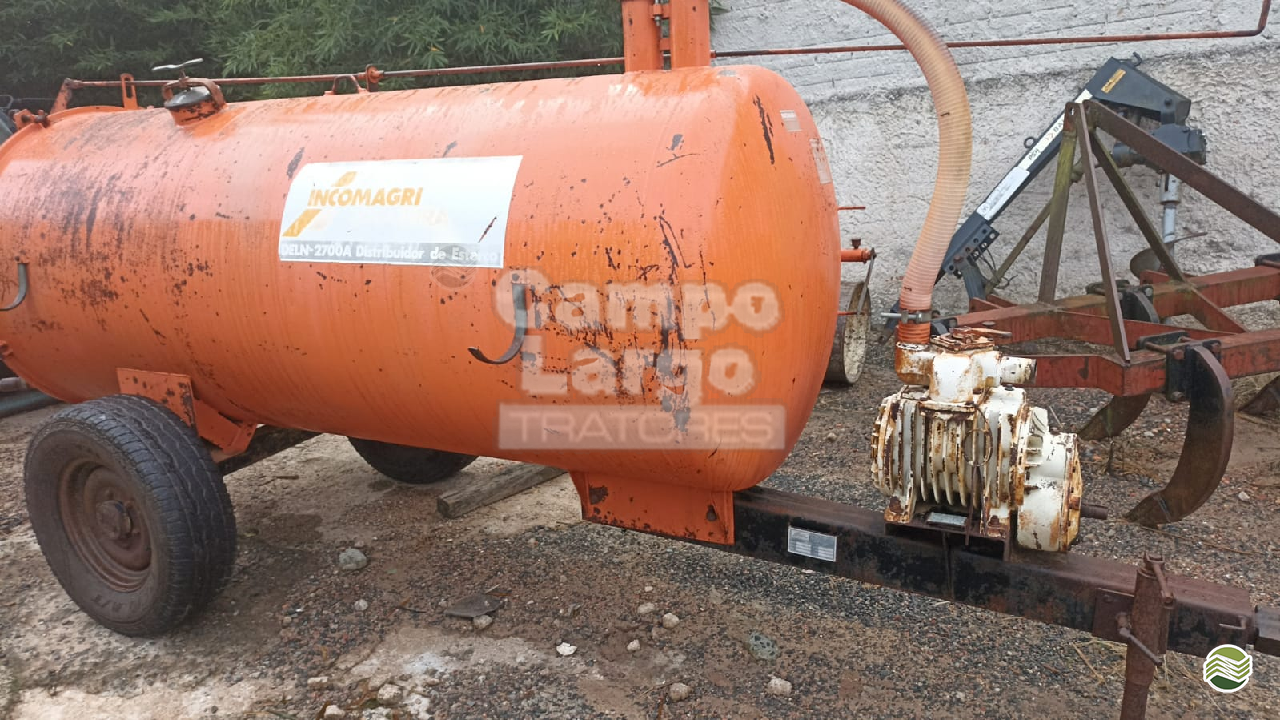 IMPLEMENTOS AGRICOLAS DISTRIBUIDOR ADUBO ORGÂNICO SÓLIDO Campo Largo Tratores CAMPO LARGO PARANÁ PR